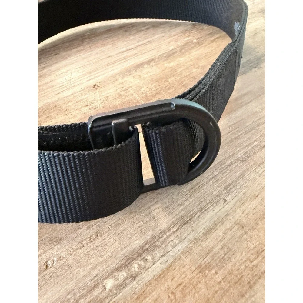 5.11 TACTICAL SERIES Men's BELT Size Medium 32-34 Heavy Duty Matte Black 1.5